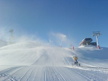 75% der Pisten können maschinell beschneit werden.