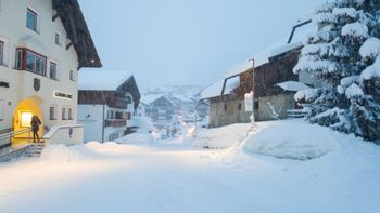 Von der Hauptstrasse in Serfaus ist nicht mehr viel zu sehen.