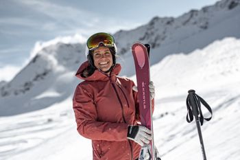 Der Schnalstaler Gletscher bietet geeignete Pisten für Anfänger, Fortgeschrittene und Profis.