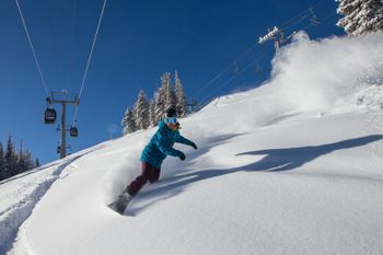 Pure powder pleasure awaits you at Aspen Mountain.