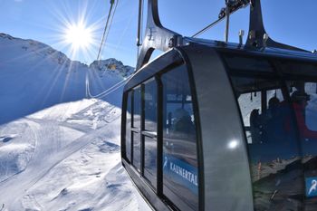 Ein Teil des ÖSV-Teams befindet sich aktuell am Kaunertaler Gletscher.
