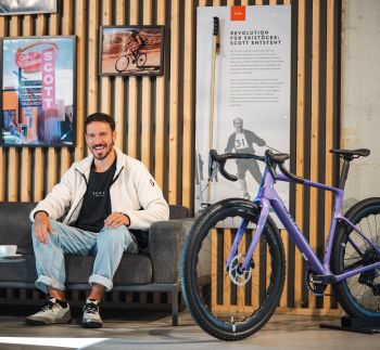 Neureuther wird nicht nur Markenbotschafter für Winterartikel, sondern auch fürs Biken.