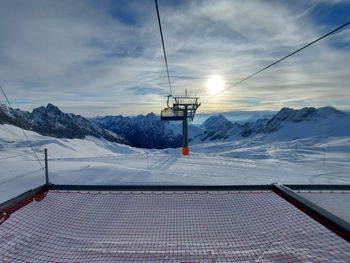 In den Liften gilt eine FFP2-Maskenpflicht.