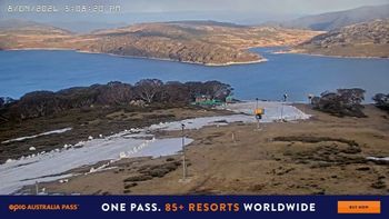 Falls Creek, beside a large reservoir at an elevation of 1,600 metres, is ending its ski season a month earlier than planned.
