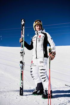 Auch Skiprofi Felix Neureuther geht nicht mehr ohne Protektor auf die Piste.