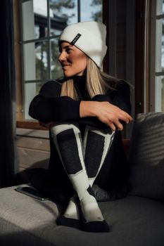 Die speziellen Skisocken garantieren Schutz und optimale Kraftübertragung bei der Abfahrt.