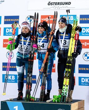 Die Podiumsüberraschung im Dameneinzel: Wierer vor Leinamo und Bened.