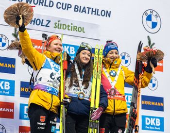 Nur knapp vorbei am Sieg sprinteten in Antholz Selina Grotian und Franziska Preuss.