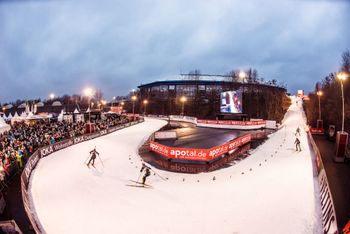 Sowohl in der Veltins-Arena als auch im Außenbereich verteilen sich die Laufstrecken.