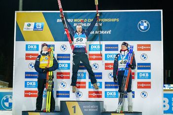 Sturla Holm Laegreid gewinnt den Sprint vor Johannes Boe und Vetle Christiansen.