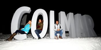 Die ehemaligen Skirennfahrer Daniela Ceccarelli (v.l.), Paolo De Chiesa und Giorgio Rocca sind alte Freunde des Hauses Colmar.