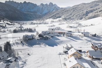 Entdecke die charmanten Dörfer der Region Dachstein West.