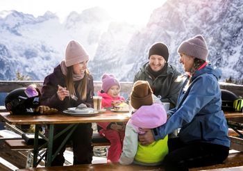 Genieße die authentische Kulinarik der Region Dachstein West.