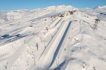 Von Dezember bis April ist die Superpipe am Crap Sogn Gion geöffnet.