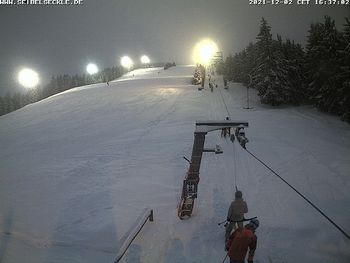 Der Lift am Seibelseckle läuft bereits seit Sonntag. Auch Nachtskifahren ist möglich!