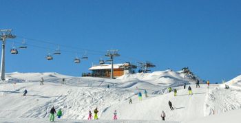 Genieße den Naturschnee am Sonnenkopf.