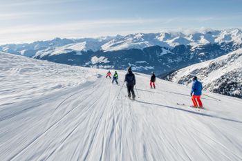 Kaiserwetter in Brigels lädt zum Skifahren ein!.
