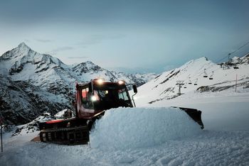 Einmal mit dem Pistenbully fahren - der heimliche Traum vieler Skifahrer.