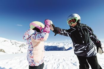 Genieße zwei Skigebiete in einem mit der Skischaukel Kappl-See.