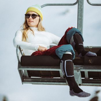 Komfortabel, atmungsaktiv, schnell trocknend und warm – diese Qualitäten versprechen alle FALKE Socken