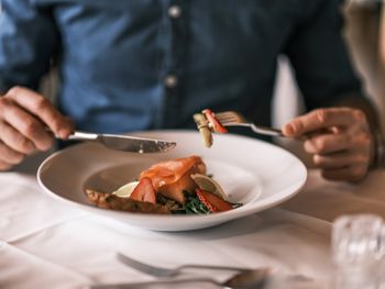 Im Restaurant des Falkensteiner Hotel Cristallo genießt du feinste Kulinarik.