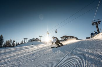 Mit zwei abwechslungsreichen Skigebieten bietet Altenmarkt-Zauchensee bestes Skivergnügen für alle Ansprüche.