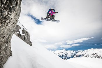 Pünktlich zum Festivalstart wird in Warth-Schröcken Neuschnee erwartet. Da machen die Powderruns gleich noch mehr Spaß.