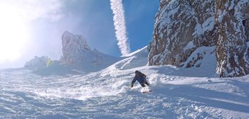 Eine der Freeride-Runs am Stubaier Gletscher führt von der Nockspitze ins Tal.