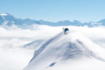 Sicherheit spielt beim Freeriden eine elementare Rolle. Checke vor jeder Abfahrt die Hinweise am Freeride-Checkpoint an der Bergstation!