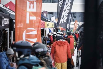 Über 50 starke Marken präsentieren beim FreerideTestival 2024 ihre neuesten Produkte.