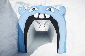 Auch Schneetunnel dürfen in den Funslopes natürlich nicht fehlen.