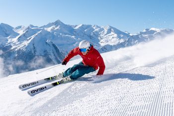Beim Early Bird Skiing hast du die frisch präparierten Pisten ganz für dich alleine.