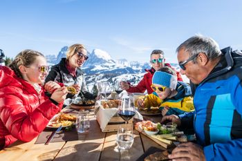 Erlebe im Winter die besonderen Events und Angebote auf der Seiser Alm.