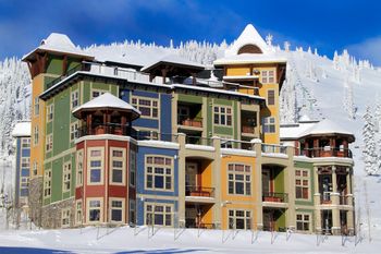 Ski-in/Ski-out vom Feinsten: Die exklusive Snowbird Lodge direkt am Fuße des Skigebiets Silver Star.