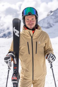 Ein besonderes Geschenk: Die neue Signature Line Limited von Schöffel und Felix Neureuther.