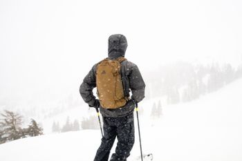 Der Skirucksack sollte besonders nah am Körper anliegen.