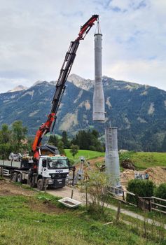 Bis zu 26 Meter hoch sind die Stützen der neuen Hössbahn.