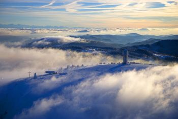 Der Feldberg ist mit 1.493 Metern der höchste Berg in Baden-Württemberg.