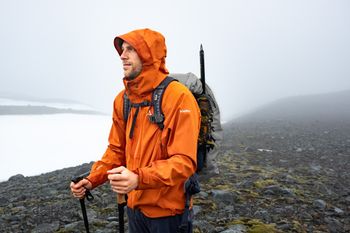 Mit der Style Cascata Jacke ist Nässe kein Problem.