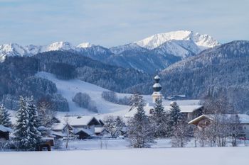 In Inzell hat man sich das Dörfliche bewahrt. Gastfreundschaft und die Achtung der Natur werden hier großgeschrieben.