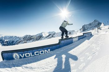 Am Kitzsteinhorn gibt es gleich drei Snowparks.