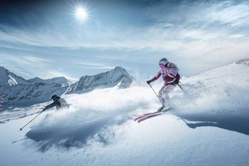 Auch Powder-Fans kommen am Kitzsteinhorn auf ihre Kosten.