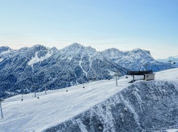 Komplett neu gebaut wird der Dolomiti Sessellift im Bereich Olang.
