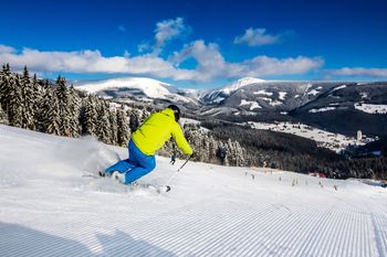 Genieße perfekt präparierte Pisten ohne Massentourismus.