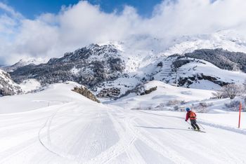 Der Meistbietende kann das Skigebiet ganz alleine nutzen.