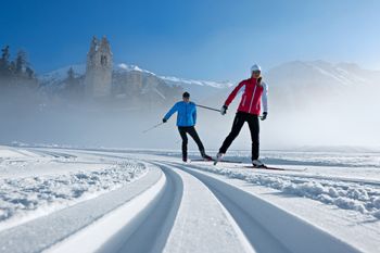 Die Grundtechnik des nordischen Skisports lässt sich leicht erlenen.