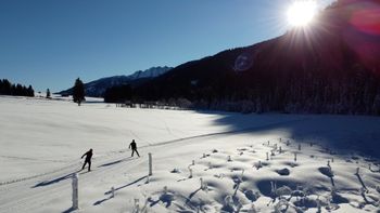 Mehr als 400 km Loipen führen durch die einmalige Naturlandschaft Osttirols.