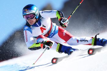 Weltcup-Profis wie Marco Odermatt setzen bei ihrer Ausrüstung auf LEKI.