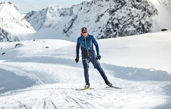 Kurze Isolationshosen schützen die Oberschenkel vor Wind und Kälte.