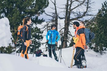 Alle Kleidungsstücke der Serie sind leicht, atmungsaktiv, funktional und umweltfreundlich.